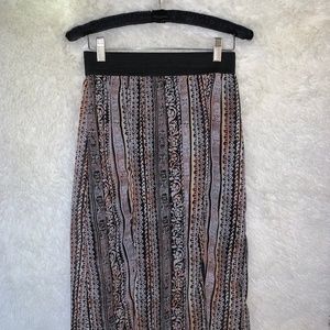Socialite Black Tan Vertical Pattern Chiffon Skirt